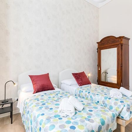 I Renai - Ponte Delle Grazie Modern Apartment Florencia Exterior foto