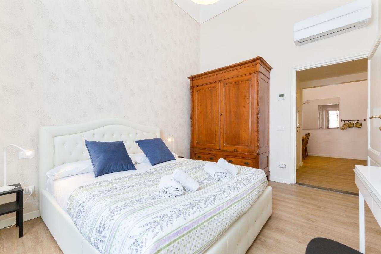 I Renai - Ponte Delle Grazie Modern Apartment Florencia Exterior foto